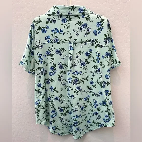 LULAROE | Blue Floral Button Down Short Sleeve Relaxed Fit Top | Medium - Picture 4 of 6